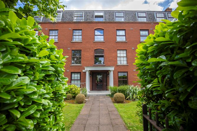 https://photos-a.propertyimages.ie/media/1/8/8/5005881/cb2db793-8232-4b22-8dbf-81a2bc975557_l.jpeg