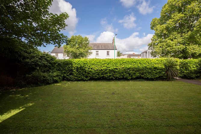 https://photos-a.propertyimages.ie/media/1/8/8/5005881/cb2db793-8232-4b22-8dbf-81a2bc975557_l.jpeg