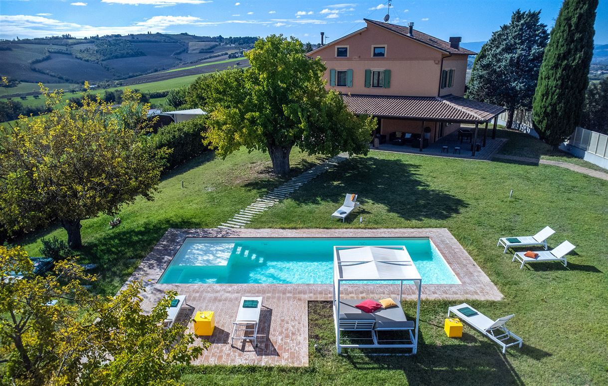 Mulberry & Sea,Terre Roveresche, Marche, Italy