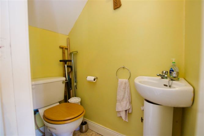6 The Barony, Elphin Street, Strokestown, Co. Roscommon