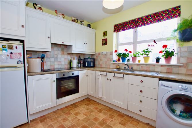 6 The Barony, Elphin Street, Strokestown, Co. Roscommon
