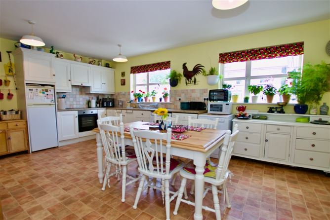 6 The Barony, Elphin Street, Strokestown, Co. Roscommon