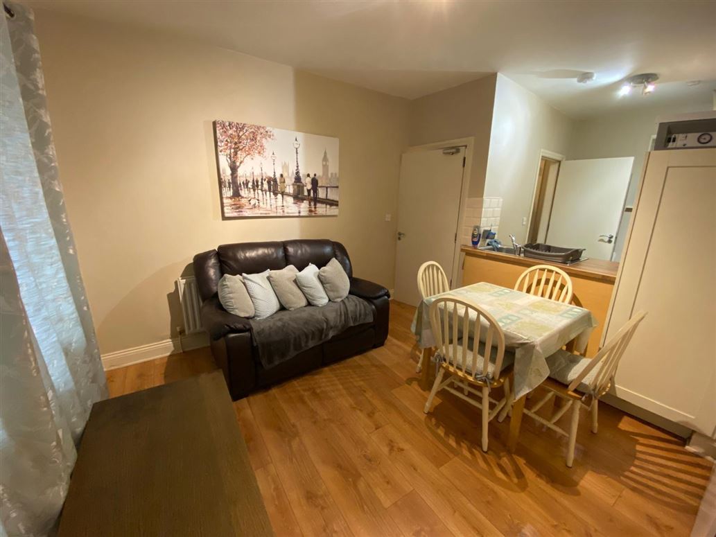 Apartment 3, Camden Court, Knapps Square, Cork City, Cork