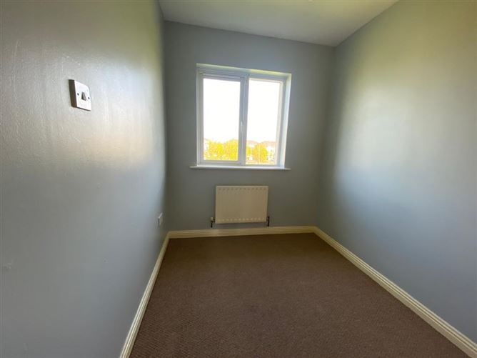 Linnetsfield Square, Clonee, Dublin 15