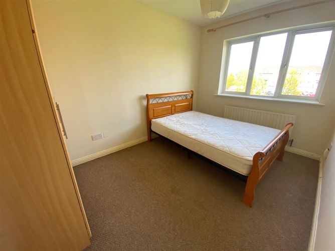 Linnetsfield Square, Clonee, Dublin 15