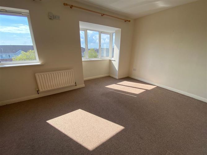 Linnetsfield Square, Clonee, Dublin 15