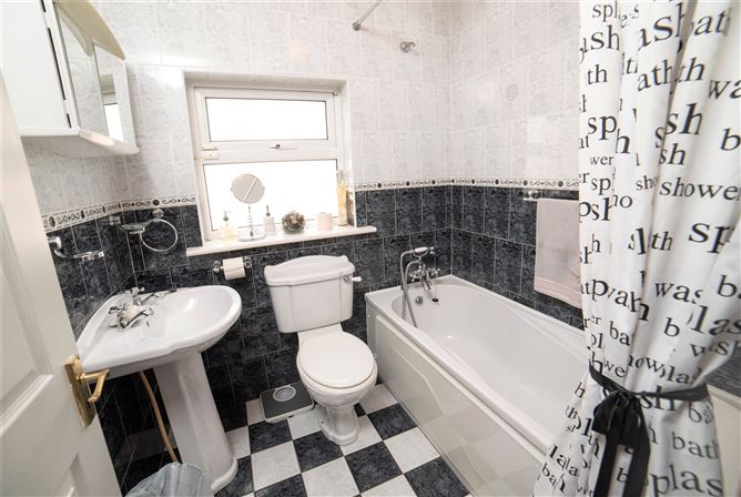 86 Cairn Woods, Mallow, Co. Cork.