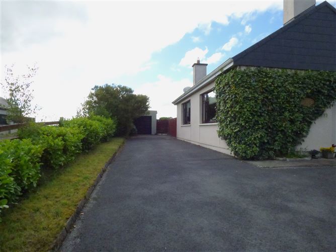 "Heather Grove", Brookhill, Claremorris, Mayo