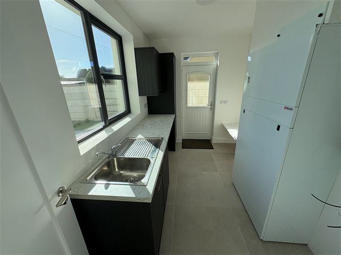 2 Cois Abhann, Coolcower, Macroom, Cork