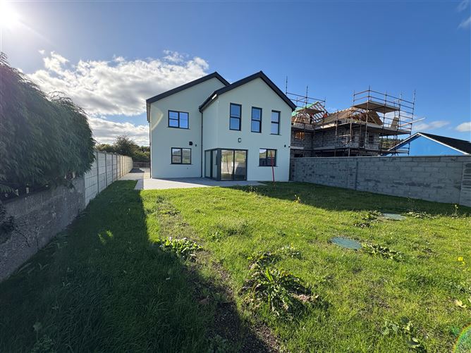 2 Cois Abhann, Coolcower, Macroom, Cork