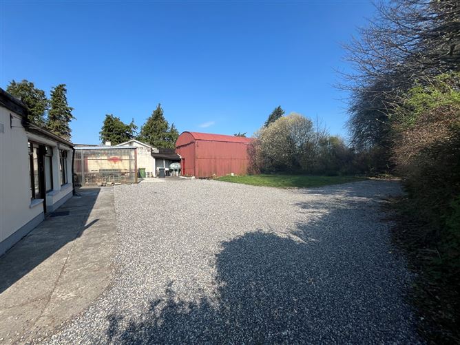 An Sionnach Rua, Bonnifinglas, Attymass, Ballina, Co. Mayo