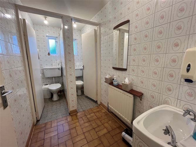 An Sionnach Rua, Bonnifinglas, Attymass, Ballina, Co. Mayo