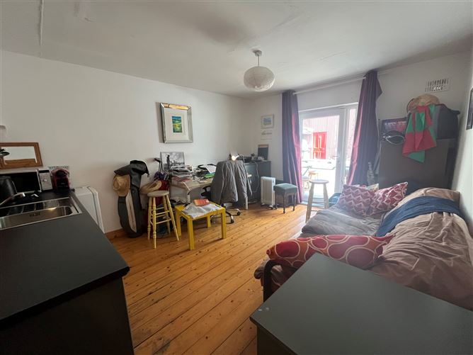 An Sionnach Rua, Bonnifinglas, Attymass, Ballina, Co. Mayo