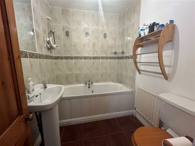 An Sionnach Rua, Bonnifinglas, Attymass, Ballina, Co. Mayo
