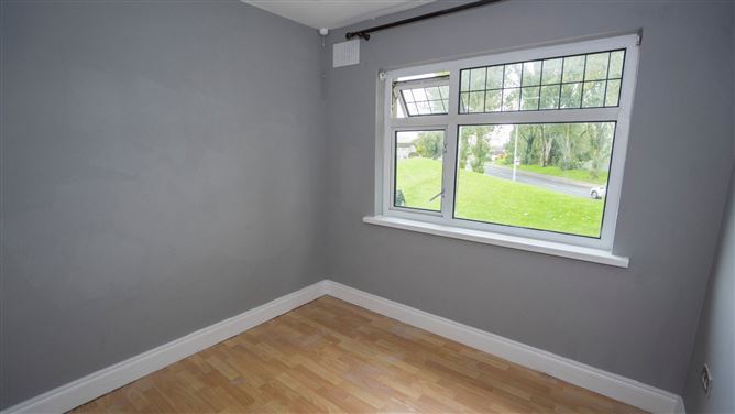 33 Ashbrook, Dundalk, Co. Louth
