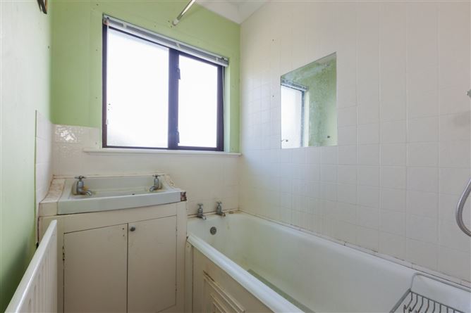 23 Kinvara Road, Navan Road, Dublin 7