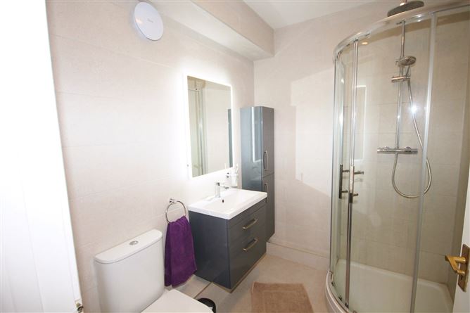 9 Hansted Way, Lucan, Co. Dublin