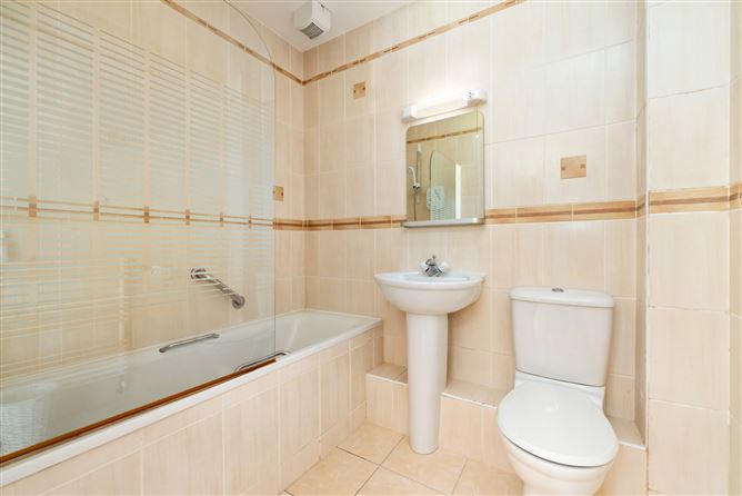 9 Northlands, Rathmichael Park, Shankill, Dublin 18