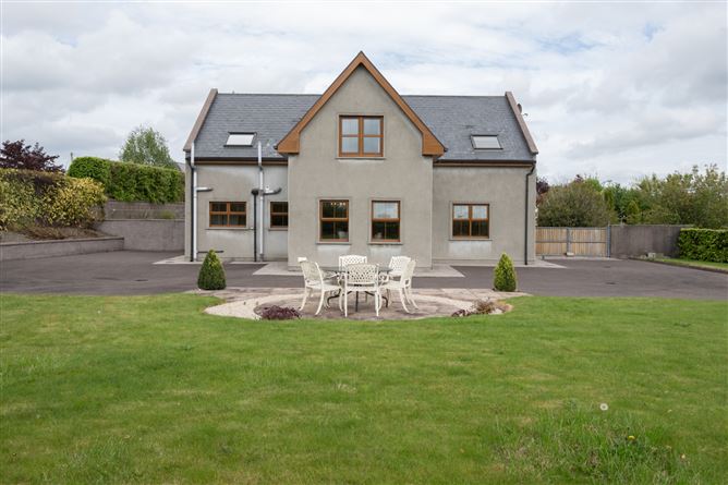 2 Knockaneowen, Coachford, Co. Cork