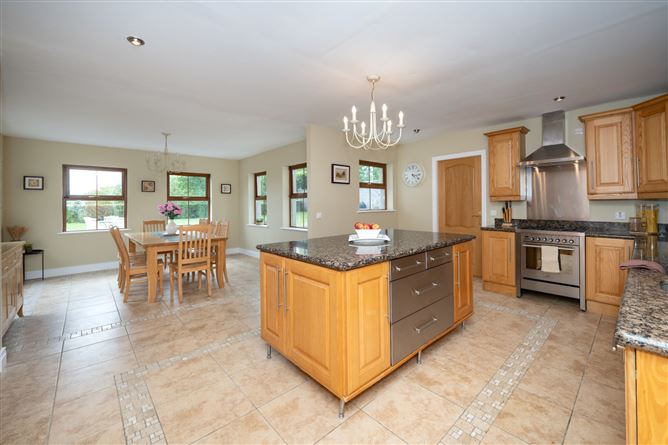 2 Knockaneowen, Coachford, Co. Cork