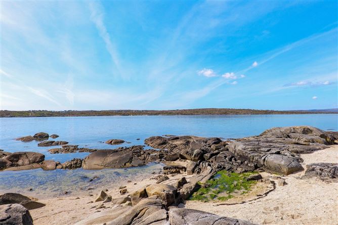 Bothar Bui, Carraroe, Co. Galway