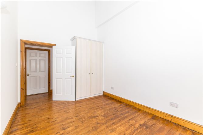Apartment 65 The Wintergarden, Pearse Street, South City Centre, Dublin 2