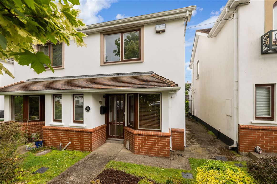10 Silchester Court, Glenageary, County Dublin