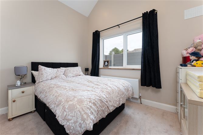 14 Forest Close, Kingswood, Dublin 24