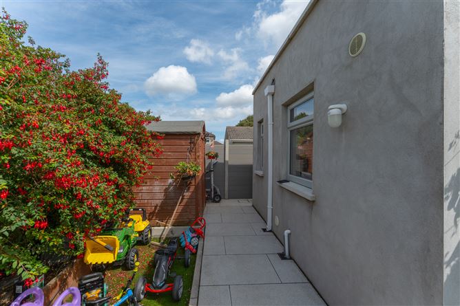 14 Forest Close, Kingswood, Dublin 24