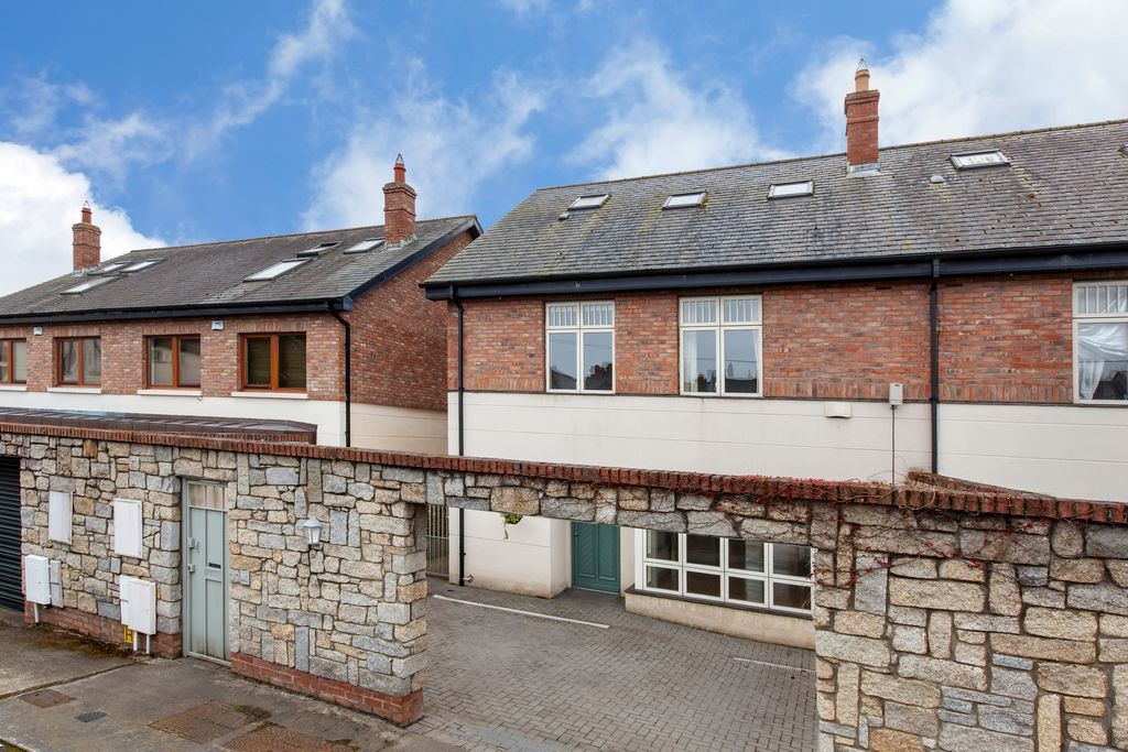 3 Castle View, Kincora Road, Clontarf, Dublin 3