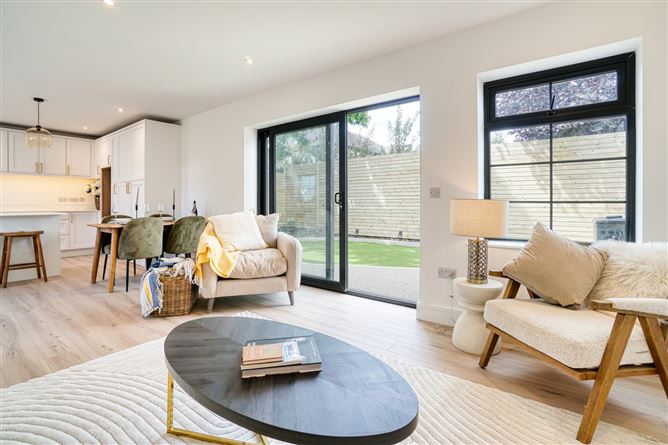 Photo 8 of 22 — 1A Sweetbriar Lane, Kilmacud, Dublin 14
