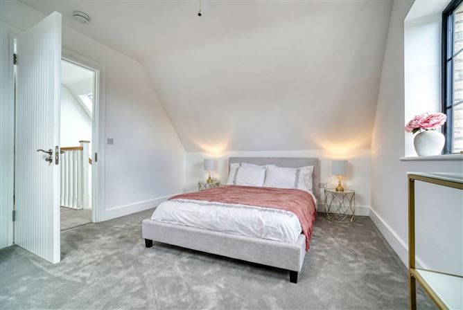 Photo 19 of 22 — 1A Sweetbriar Lane, Kilmacud, Dublin 14