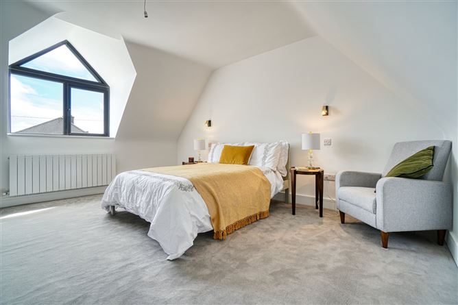 Photo 15 of 22 — 1A Sweetbriar Lane, Kilmacud, Dublin 14