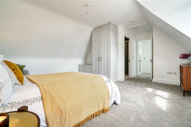 Photo 16 of 22 — 1A Sweetbriar Lane, Kilmacud, Dublin 14