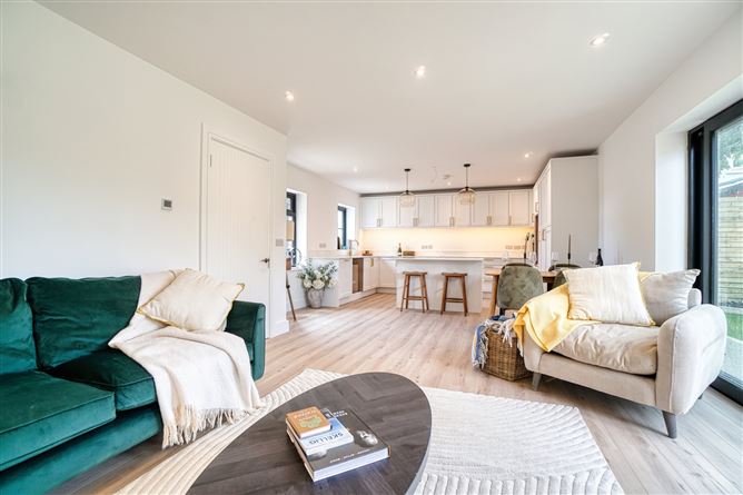 Photo 6 of 22 — 1A Sweetbriar Lane, Kilmacud, Dublin 14