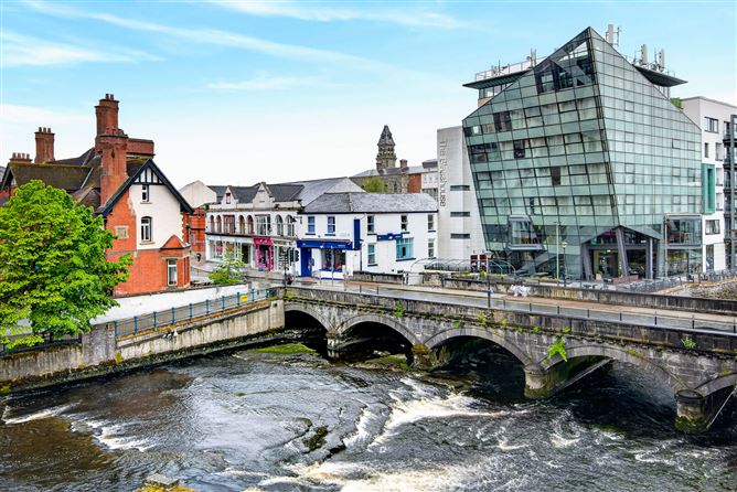 Photo 15 of 20 — 16 The Weir, Stephen Street, Sligo, Sligo