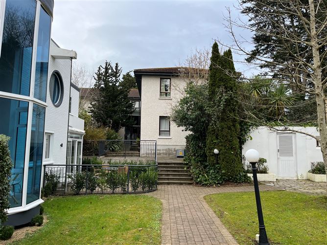 20 The Quarry, Carrickhill Road Upper, Portmarnock, Dublin