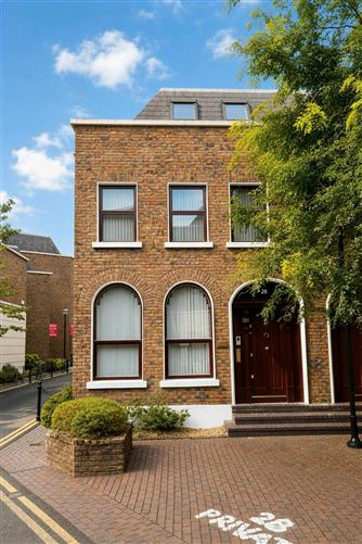 Photo 1 of 6 — 28 Windsor Place, Pembroke Street Lower, Dublin 2, Dublin, Ireland