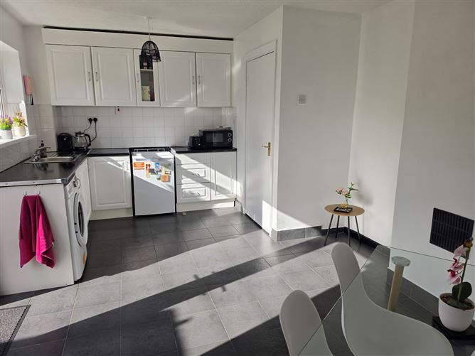 27 Cloonmore Park, Tallaght, Dublin 24