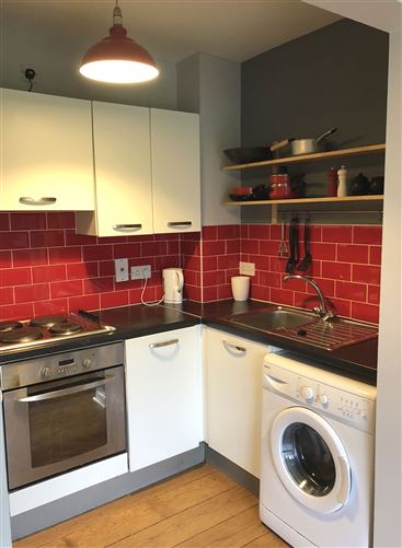 https://photos-a.propertyimages.ie/media/1/9/3/4942391/6e173f86-aef9-44a4-b7b6-f2f997e7c508_l.jpg