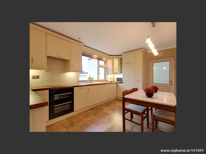 3 Beach Park, Portmarnock, Co. Dublin Noel Kelly Auctioneers Ltd