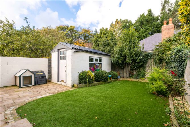 4 Castle Court, Whitehall Road, Churchtown, Dublin 14