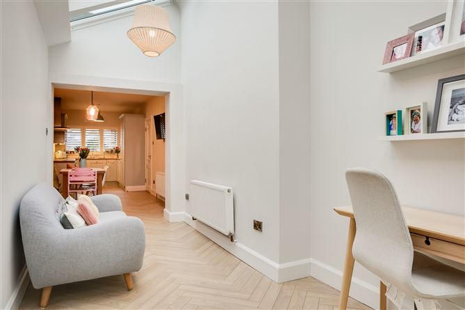 4 Castle Court, Whitehall Road, Churchtown, Dublin 14