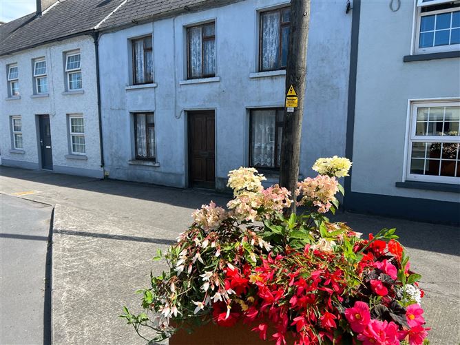 4 Dunnes Terrace, Patrick Street, Mountrath, Co. Laois