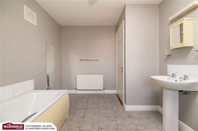 Photo 31 of 37 — 46 Crann Nua, Edenderry Road, Portarlington, Laois