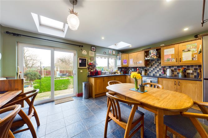 25 Cois Na Bearu, Graiguenamanagh, Kilkenny