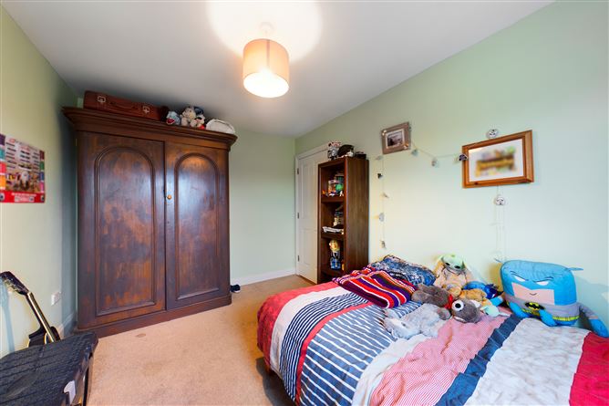 25 Cois Na Bearu, Graiguenamanagh, Kilkenny