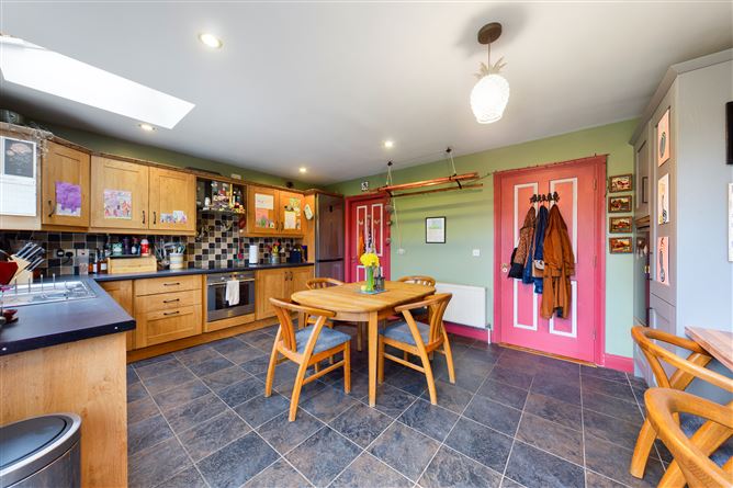 25 Cois Na Bearu, Graiguenamanagh, Kilkenny