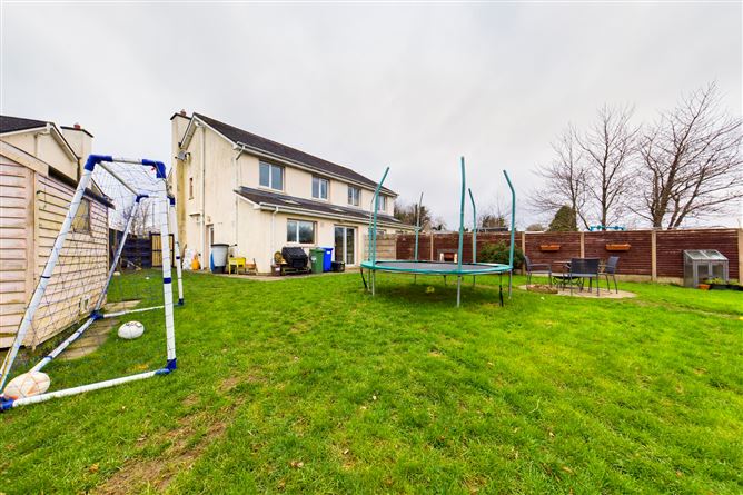 25 Cois Na Bearu, Graiguenamanagh, Kilkenny