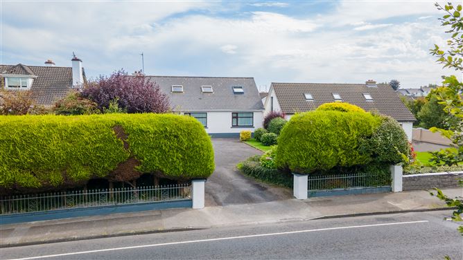 Pontoon Road, Castlebar, Mayo